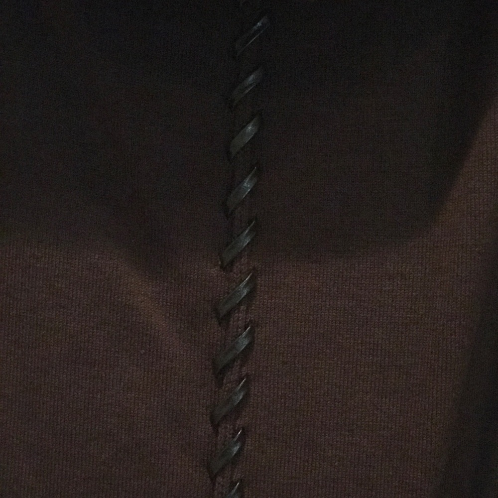 Top - Picture 5 of 7